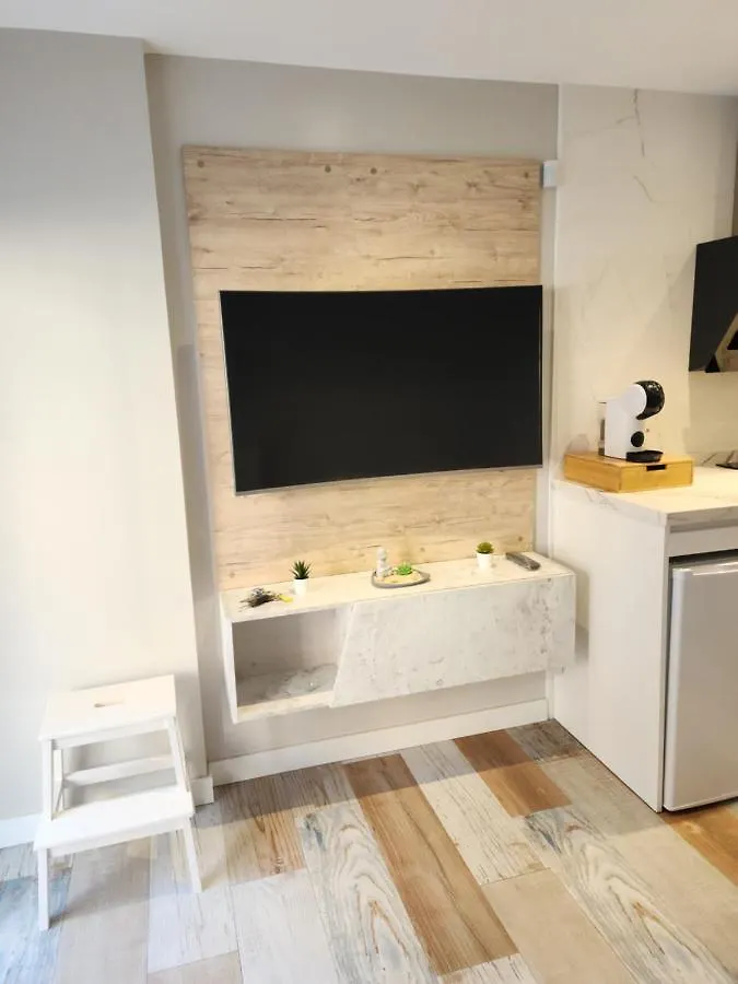 בנאלמדנה Premium Studio Minerva 103 Con Piscina Y Parque Acuatico 0*,  ספרד
